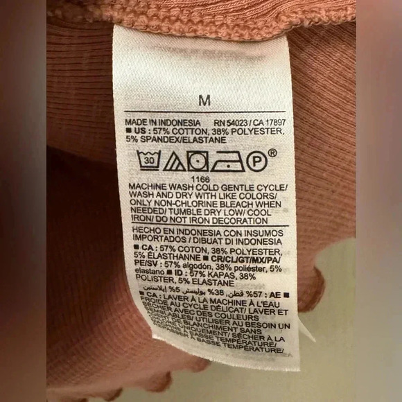 Lot of 3 Summer Tanks Great Condition - Time & Tru, Aerie, and Old Navy Size M - Picture 11 of 12